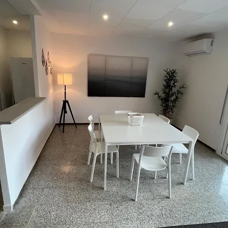 Center 3