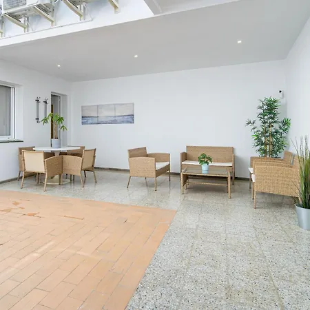 Apartament Center 3 *